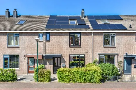 Tussenwoning te koop: Aartseveen 75, Noordbuurt Eemnes