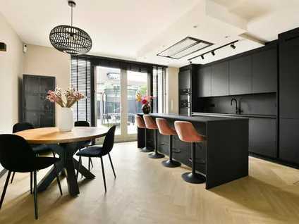 Tussenwoning te koop: Abbenbroekstraat 12, Westerwatering Noord Zaandam