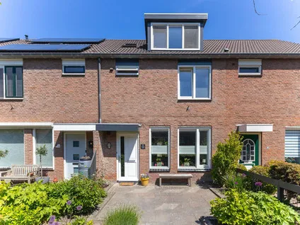 Tussenwoning te koop: Abdij 22, Blokker - Buurt 31 03 Blokker