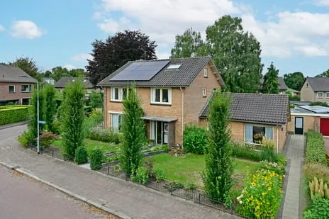 Twee-onder-één-kap te koop: Abdinckhofstraat 1, Putten-Noord Putten