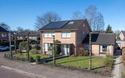 Twee-onder-één-kap te koop: Abdinckhofstraat 1, Putten-Noord Putten