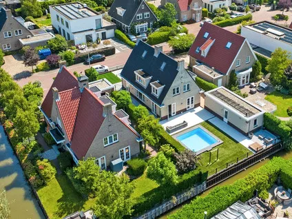 Vrijstaande woning te koop: Abdis Clarahof 2, De Uithof 'S-Gravenhage