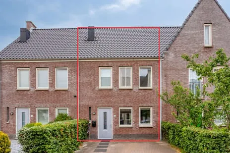 Tussenwoning te koop: Abdis Eustachiastraat 4, De Uithof 'S-Gravenhage