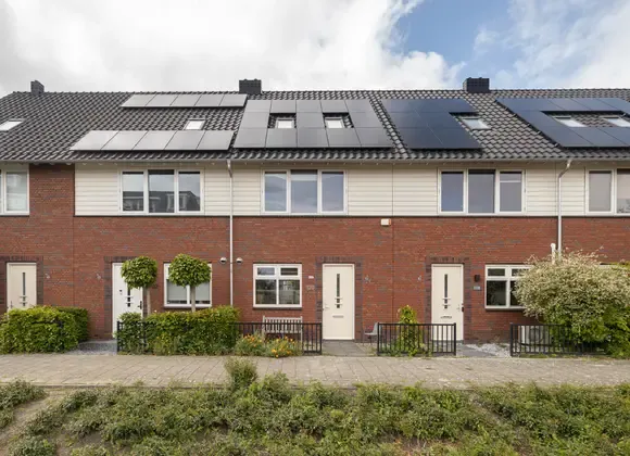 Tussenwoning te koop: Abe Bonnemastraat 120, Bergschenhoek