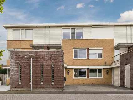 Tussenwoning te koop: Abeelhof 4, Driebruggen Kern Driebruggen