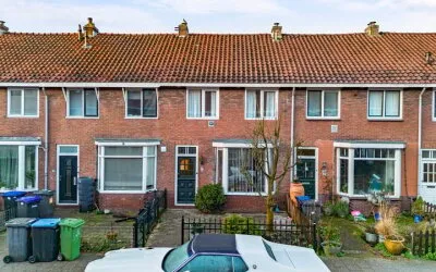 Tussenwoning te koop: Abeelstraat 17, Bomenbuurt Zaandam