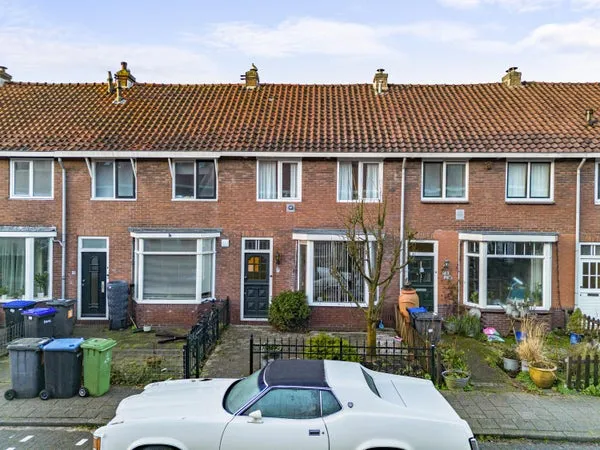 Tussenwoning te koop: Abeelstraat 17, Bomenbuurt Zaandam