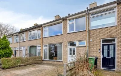 Tussenwoning te koop: Abel Tasmanstraat 15, Veghel Zuid 2 Veghel