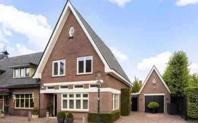 Twee-onder-één-kap te koop: Abraham ten Catestraat 7, Borne Centrum Borne