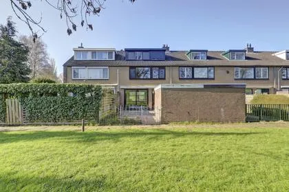 Tussenwoning te koop: Abraham Kuypersingel 38, Staatsliedenbuurt-Noord Zwijndrecht
