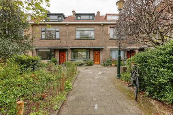 Tussenwoning te huur: Abrikozenstraat 239, Vruchtenbuurt 'S-Gravenhage