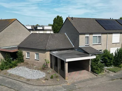 Tussenwoning te koop: Acacia 64, Salderes Best