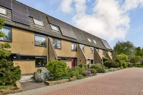 Tussenwoning te koop: Acaciadreef 21, Drevenbuurt Vlaardingen