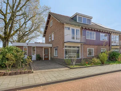 Hoekwoning te koop: Acacialaan 1, Stationswijk Veenendaal