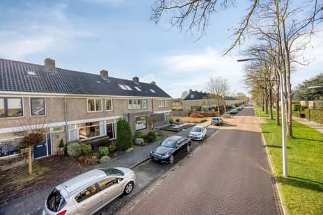 Tussenwoning te koop: Acacialaan 12, Bovenbroek Kampen