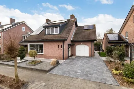 Vrijstaande woning te koop: Acacialaan 25, Renswoude Renswoude