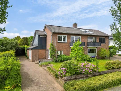 Twee-onder-één-kap te koop: Acacialaan 29, Stenenkruis Oosterbeek