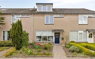 Tussenwoning te koop: Acacialaan 32, Steenbergen-Zuid Steenbergen