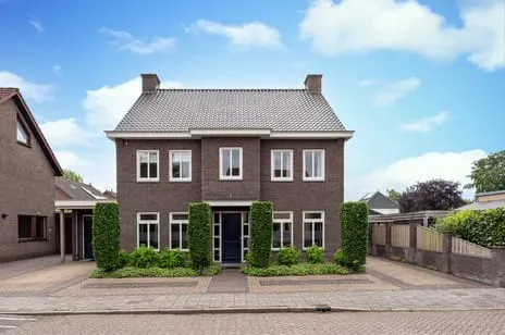 Vrijstaande woning te koop: Acacialaan 4, Langenboom Langenboom