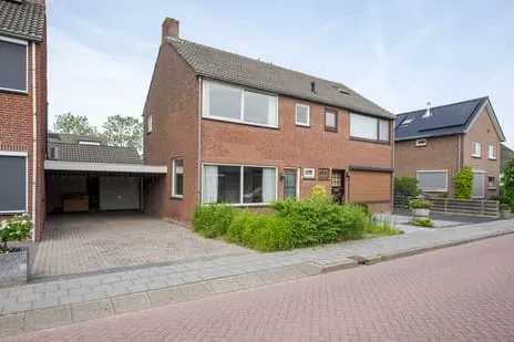 Twee-onder-één-kap te koop: Acacialaan 42, Uitbreiding West Leimuiden
