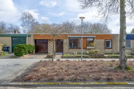 Tussenwoning te koop: Acacialaan 6, Rozenburg (Zh)