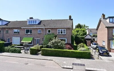 Hoekwoning te koop: Acacialaan 7, Nieuw-Loosdrechtsedijk Loosdrecht