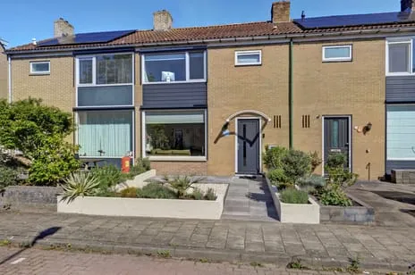 Tussenwoning te koop: Acacialaan 8, Linschoten Linschoten