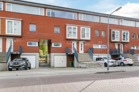 Tussenwoning te koop: Acaciastraat 109, Breda