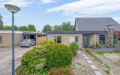 Appartement te koop: Acaciastraat 12A, Bloemenoord Waalwijk