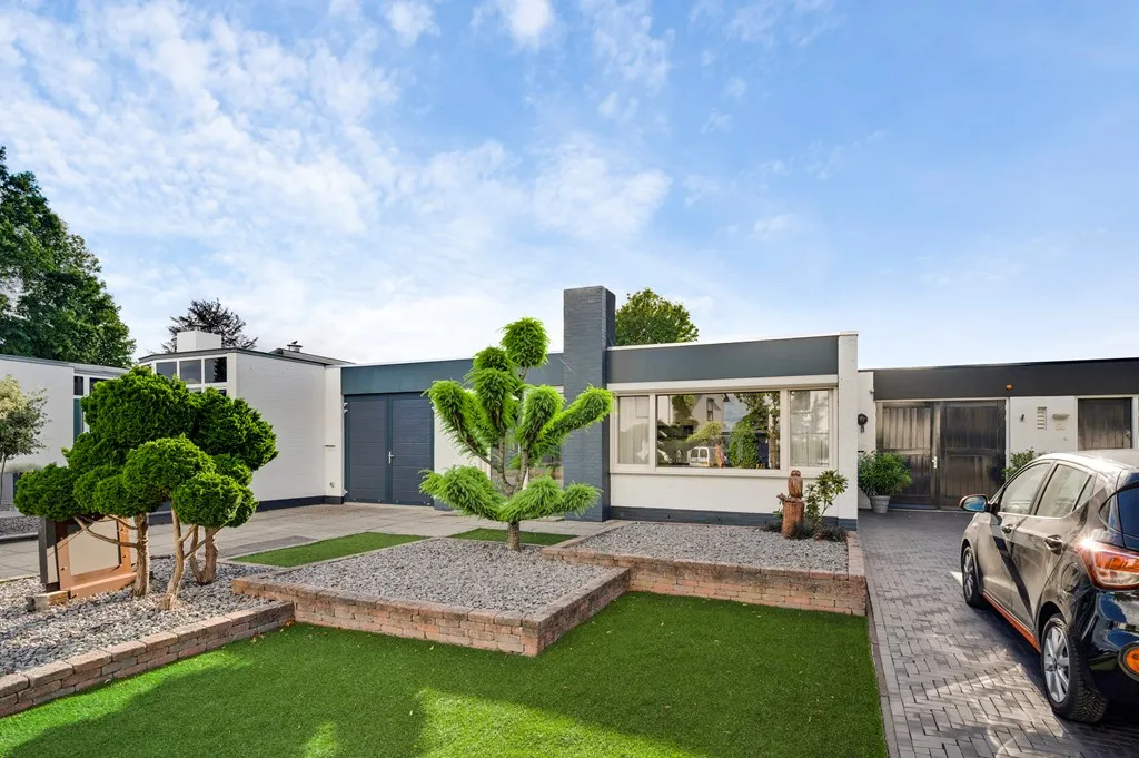 Tussenwoning te koop: Acaciastraat 58, Nederweert