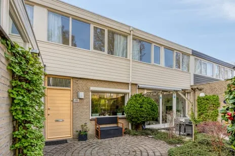 Tussenwoning te koop: Academielaan 65, Tilburg