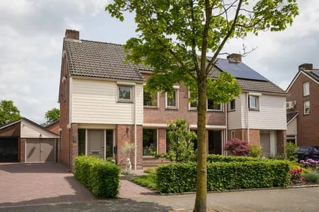 Twee-onder-één-kap te koop: Acerstraat 8, Opheusden Opheusden
