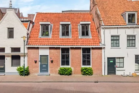 Tussenwoning te koop: Achter de Arnhemse Poortwal 9, Grote Haag Amersfoort