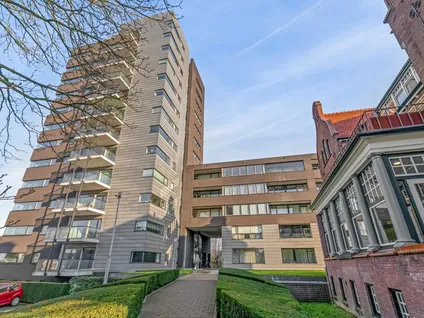 Appartement te koop: Achter de Cattentoren 42, Binnenstad Roermond