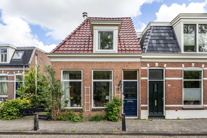 Twee-onder-één-kap te koop: Achter de Hoven 125, Achter de Hoven Leeuwarden