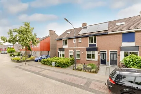 Tussenwoning te koop: Achter 't Schop 13, De Vughtse Hoeven Vught