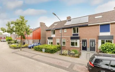Tussenwoning te koop: Achter 't Schop 13, De Vughtse Hoeven Vught