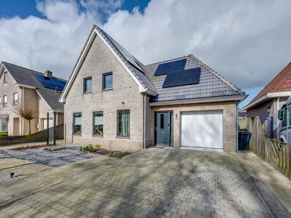 Vrijstaande woning te koop: Achter 't Hof 38, Hoeven