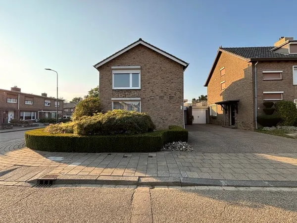 Hoekwoning te koop: Achter Spitsbergen 2, Sittard