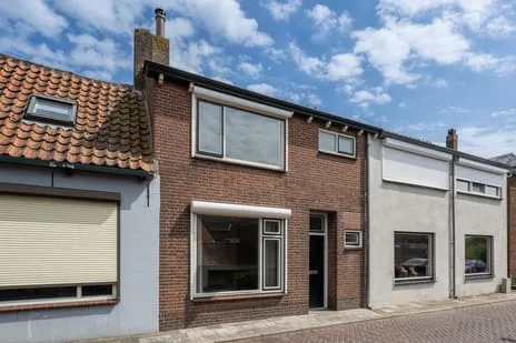 Tussenwoning te koop: Achterdijk 51, Stad aan 't Haringvliet woonkern Stad Aan 'T Haringvliet