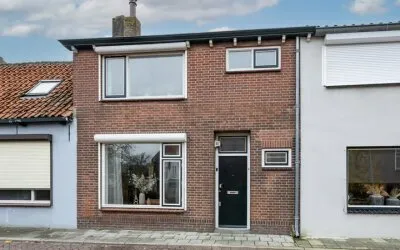 Tussenwoning te koop: Achterdijk 51, Stad aan 't Haringvliet woonkern Stad Aan 'T Haringvliet