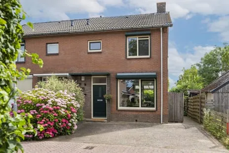 Corner house for sale: Achterhoven 55, De Hoven Zutphen