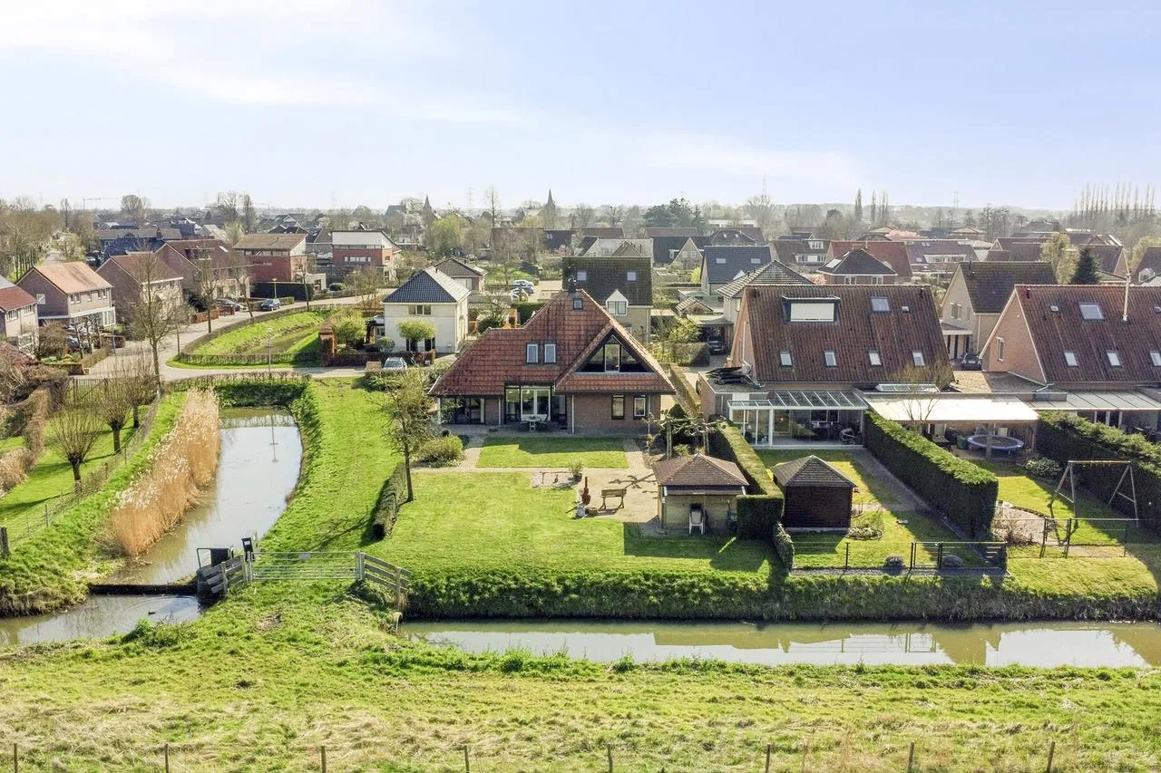 Vrijstaande woning te koop: Achterweem 41, Valburg