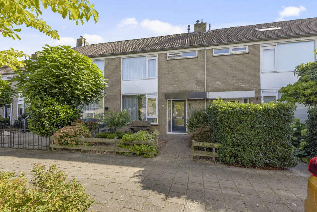 Tussenwoning te koop: Achterweg 14, Hagestein