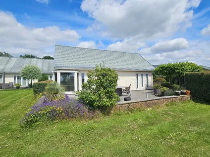 Detached house for sale: Achterzeedijk 1A10, Achterzeedijk Oost Barendrecht