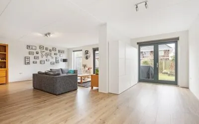 Twee-onder-één-kap te koop: Achtknoop 6, Noorderplassen W.- Noord Almere