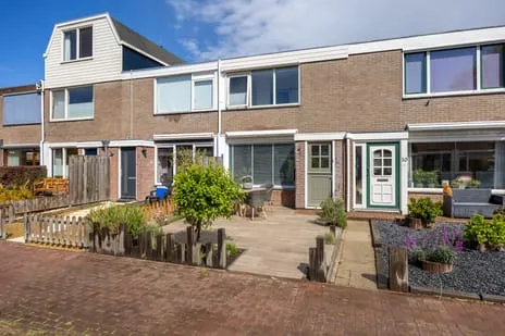 Tussenwoning te koop: Aconietenhof 12, Winsum Noord - West Winsum (Gr)