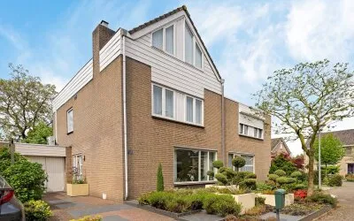 Tussenwoning te koop: Adelaar 92, Roofvogelbuurt Oss