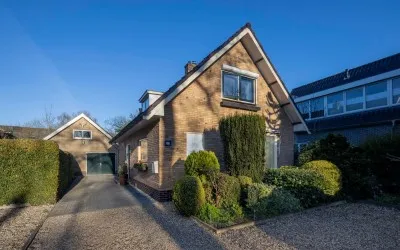Vrijstaande woning te koop: Adelaarslaan 49, Vogelkwartier Apeldoorn