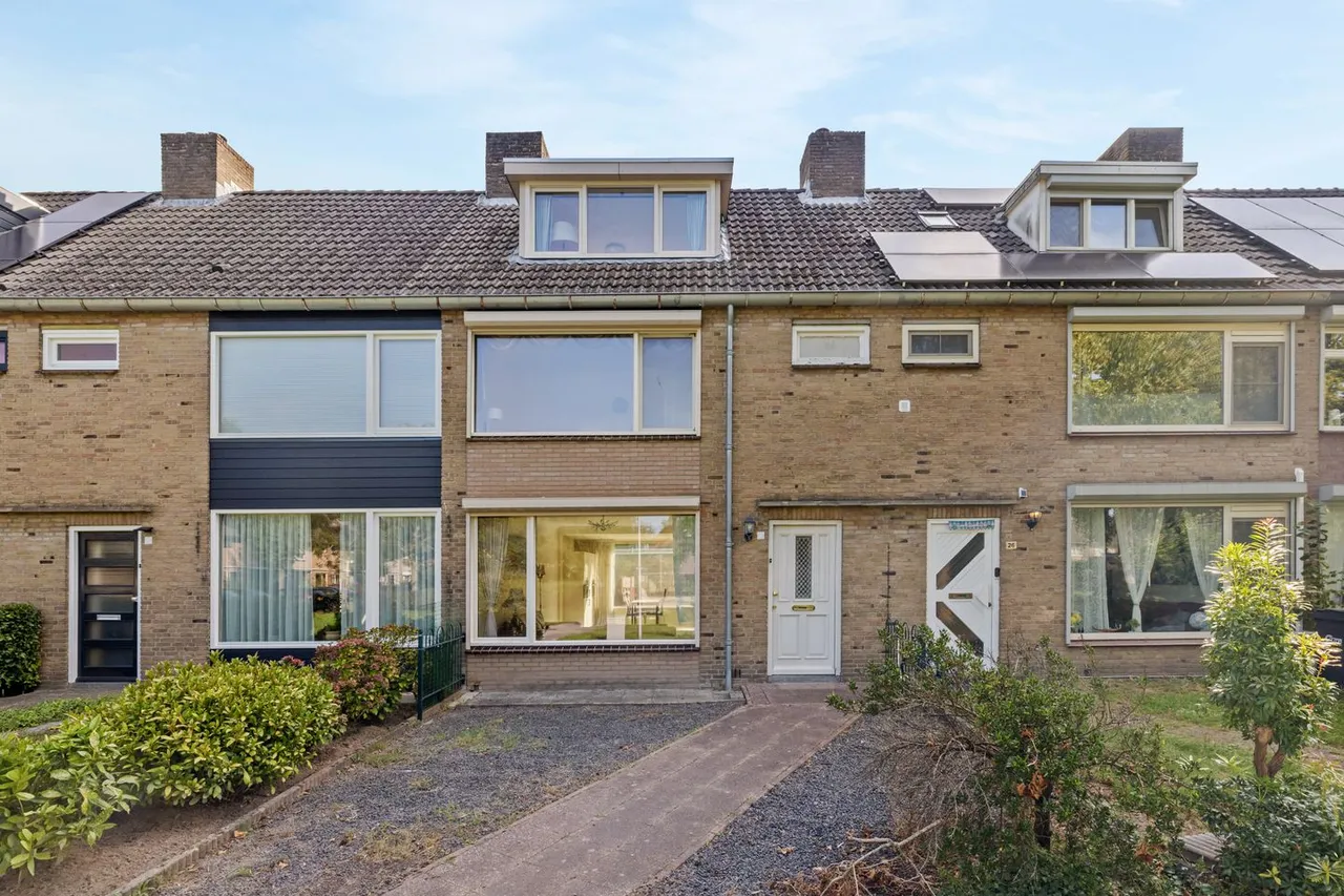 Tussenwoning te koop: Adelaertstraat 28, Eindhoven